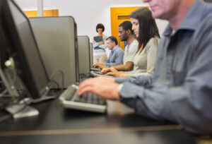 Estudantes da faculdade de engenharia de software